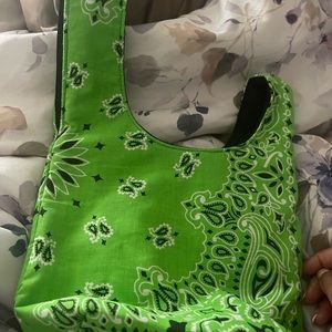 Like green carlton yaito bag!! Brand new, never worn.